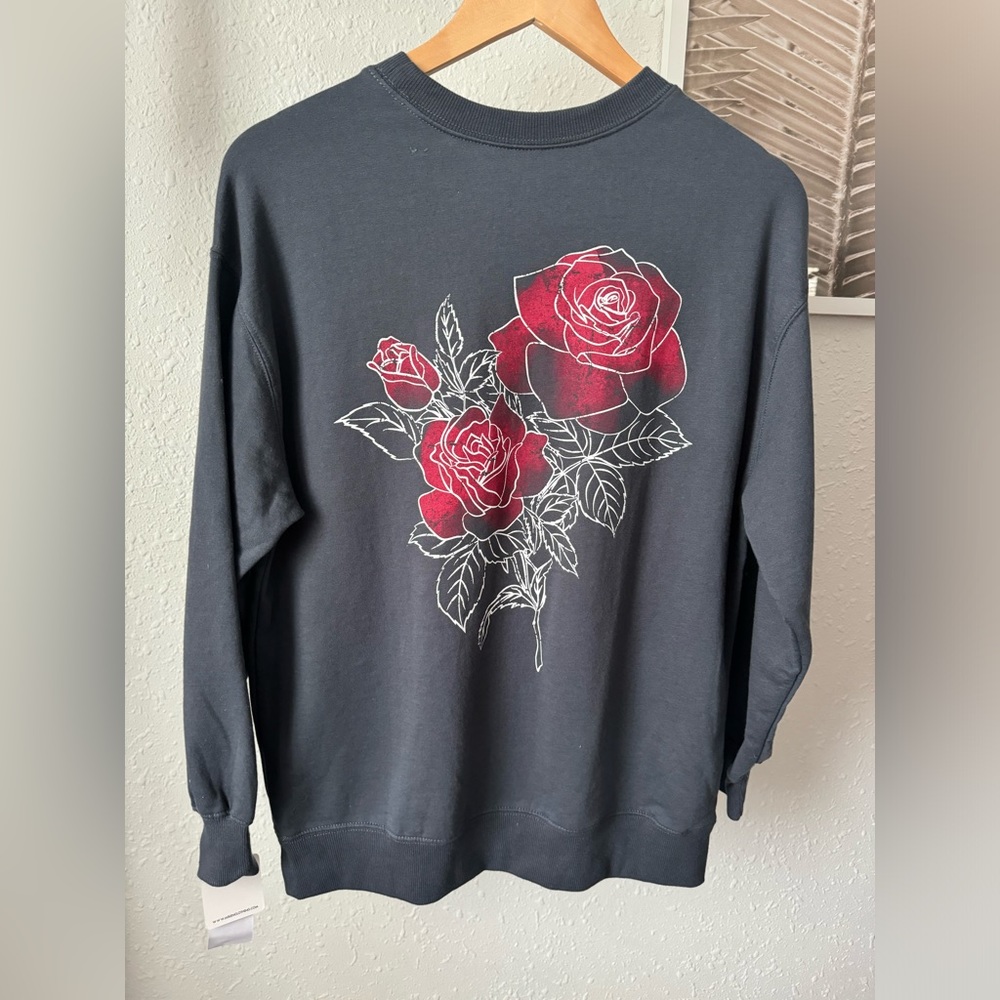 Graphic Roses NWT Sweatshirt